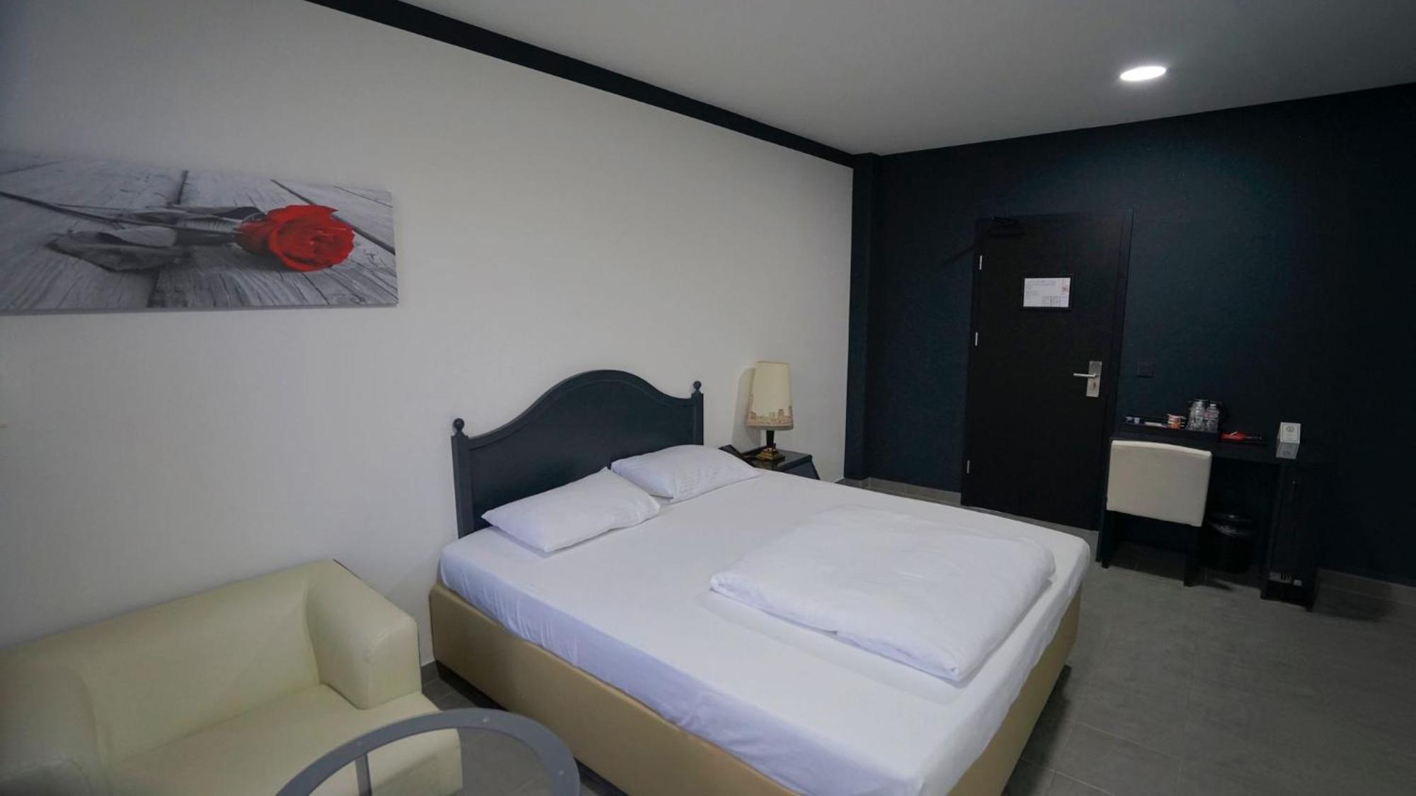 Tibet Hotel Am Airport Duesseldorf-Ratingen Eksteriør billede