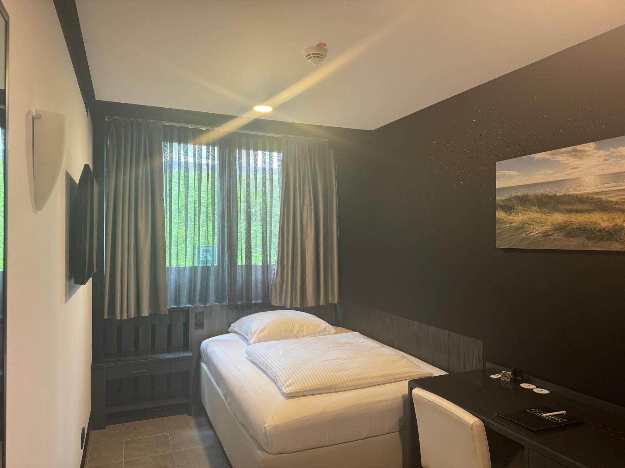 Tibet Hotel Am Airport Duesseldorf-Ratingen Eksteriør billede